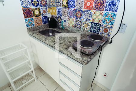 Sala e Cozinha de kitnet/studio para alugar com 1 quarto, 28m² em Aclimação, São Paulo