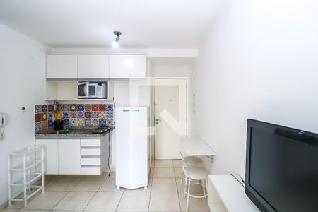 Sala e Cozinha de kitnet/studio para alugar com 1 quarto, 28m² em Aclimação, São Paulo