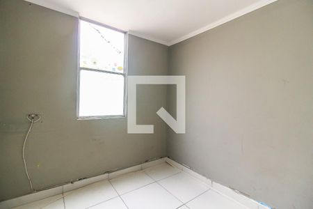 Quarto 1 de apartamento para alugar com 3 quartos, 57m² em Conjunto Residencial José Bonifácio, São Paulo