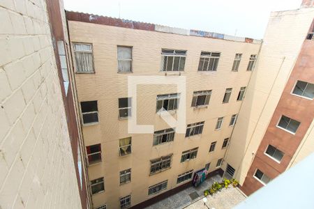 Vista da Sala de apartamento para alugar com 3 quartos, 57m² em Conjunto Residencial José Bonifácio, São Paulo