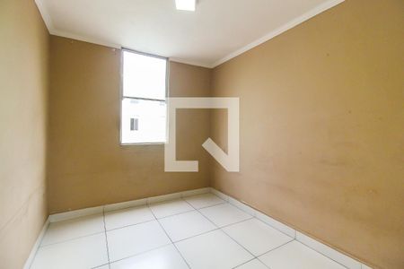 Quarto 2 de apartamento para alugar com 3 quartos, 57m² em Conjunto Residencial José Bonifácio, São Paulo