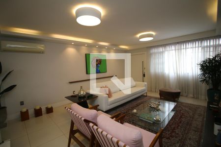 Sala de casa para alugar com 3 quartos, 302m² em Brás de Pina, Rio de Janeiro