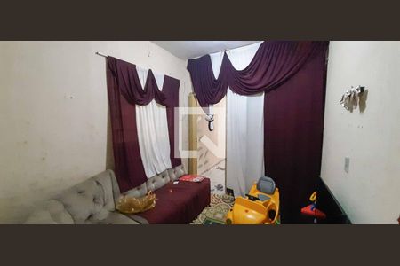 Sala/Quarto 1 de casa para alugar com 2 quartos, 30m² em São Pedro, Osasco