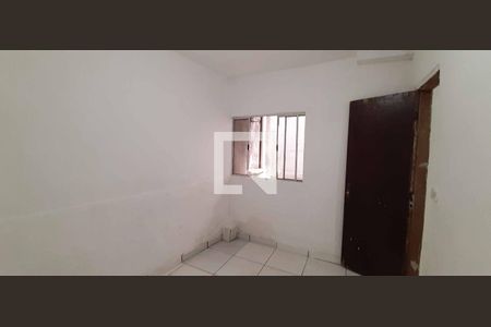 Quarto 1 de casa para alugar com 2 quartos, 30m² em São Pedro, Osasco