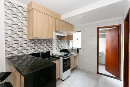 Cozinha de apartamento para alugar com 2 quartos, 43m² em Vila Antonina, São Paulo