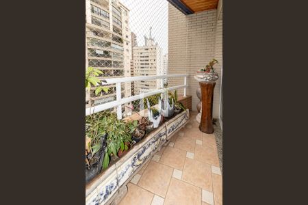 Sacada de apartamento à venda com 3 quartos, 118m² em Itaim Bibi, São Paulo