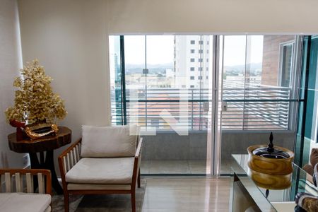 sala de casa à venda com 2 quartos, 130m² em Km 18, Osasco