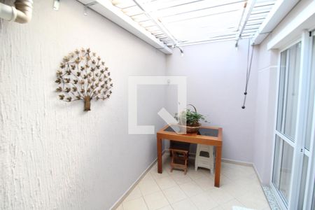 Sala - Varanda de casa de condomínio à venda com 3 quartos, 155m² em Santa Teresinha, São Paulo