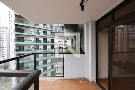 Varanda de apartamento para alugar com 3 quartos, 150m² em Barra Funda, Guarujá