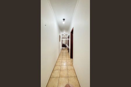 Corredor de casa à venda com 3 quartos, 168m² em Campestre, Santo André