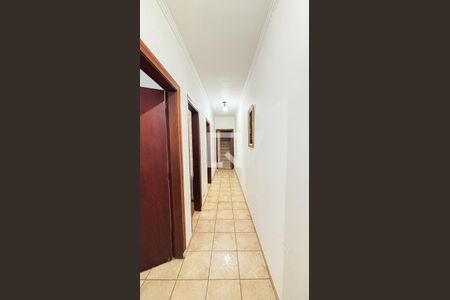 Corredor de casa à venda com 3 quartos, 168m² em Campestre, Santo André