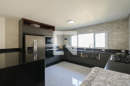 Casa à venda com 330m², 4 quartos e 3 vagas Casa à venda com 330m², 4 quartos e 3 vagasCozinha