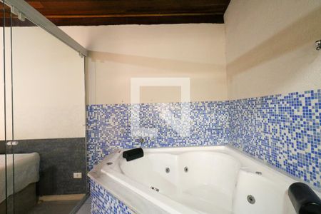 Casa à venda com 330m², 4 quartos e 3 vagas Casa à venda com 330m², 4 quartos e 3 vagasSuíte