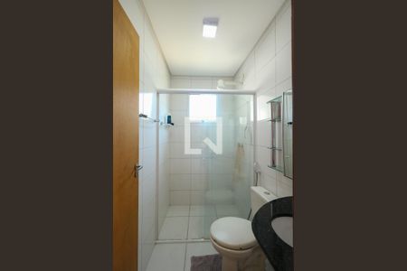 Casa à venda com 330m², 4 quartos e 3 vagas Casa à venda com 330m², 4 quartos e 3 vagasBanheiro Social