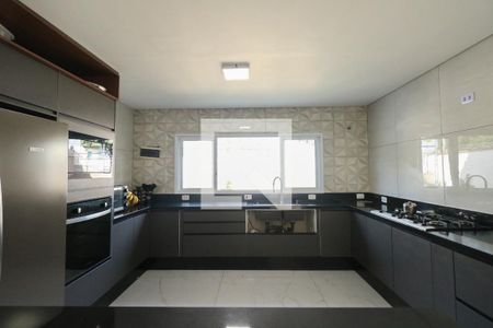 Casa à venda com 330m², 4 quartos e 3 vagas Casa à venda com 330m², 4 quartos e 3 vagasCozinha