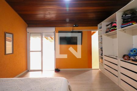 Casa à venda com 330m², 4 quartos e 3 vagas Casa à venda com 330m², 4 quartos e 3 vagasSuíte