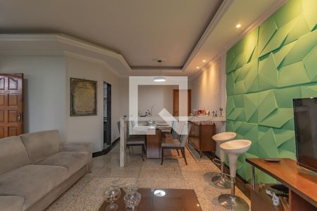 Sala de casa à venda com 3 quartos, 144m² em Serrano, Belo Horizonte