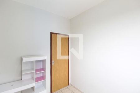 Quarto 1 de apartamento para alugar com 2 quartos, 45m² em Jaqueline, Belo Horizonte