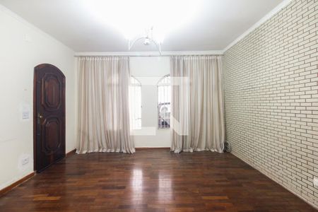 Sala de casa à venda com 3 quartos, 180m² em Vila Carrão, São Paulo