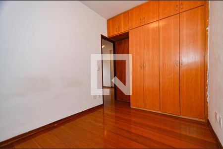 Quarto1 de apartamento para alugar com 2 quartos, 70m² em Sion, Belo Horizonte