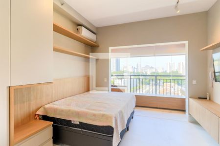 Sala/Quarto de kitnet/studio para alugar com 1 quarto, 27m² em Santo Amaro, São Paulo