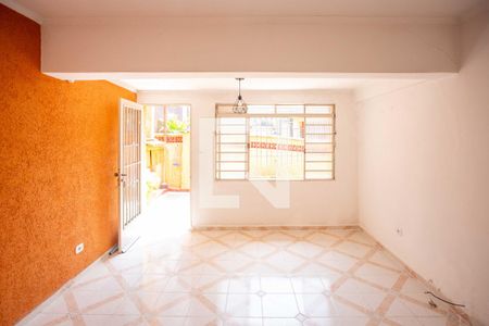 Sala de TV de casa à venda com 2 quartos, 115m² em Taboão, Diadema