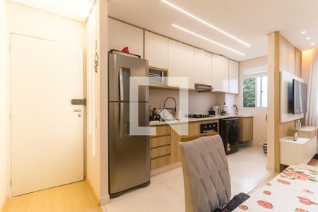 Sala de apartamento para alugar com 2 quartos, 43m² em Vila Perracini, Poá