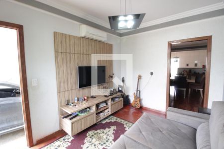 Sala de casa para alugar com 4 quartos, 200m² em Santa Mônica, Uberlândia