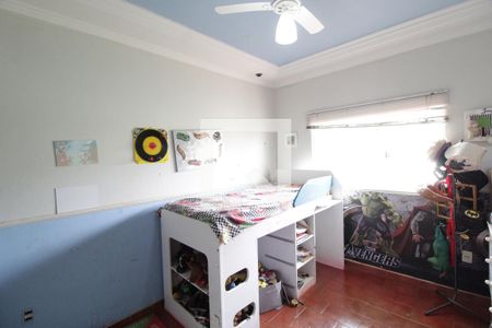 Quarto 1 de casa para alugar com 4 quartos, 200m² em Santa Mônica, Uberlândia