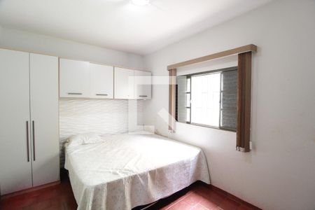 Quarto 2 de casa para alugar com 4 quartos, 200m² em Santa Mônica, Uberlândia