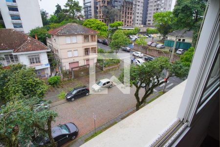 Sala - Vista de apartamento à venda com 4 quartos, 175m² em Higienópolis, Porto Alegre