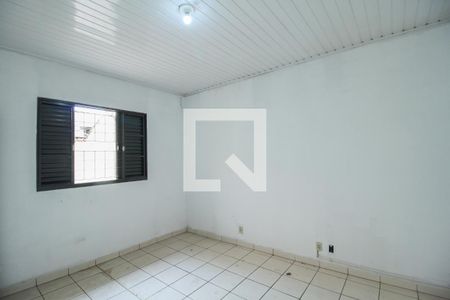 Quarto 1 de casa para alugar com 1 quarto, 35m² em Vila Bertioga, São Paulo