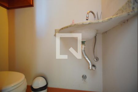 Lavabo de apartamento para alugar com 2 quartos, 81m² em Petrópolis, Porto Alegre