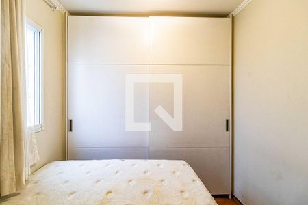 Quarto 01 de apartamento para alugar com 2 quartos, 50m² em Jardim Pinheiros, São Paulo