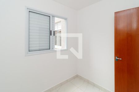 Quarto  2 de apartamento para alugar com 2 quartos, 40m² em Vila Mazzei, São Paulo