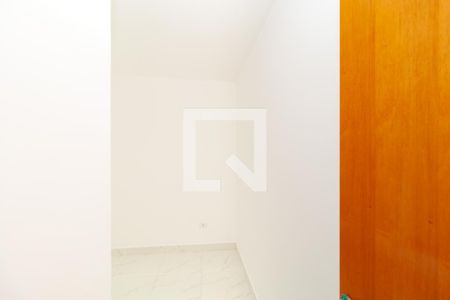 Quarto 2 de apartamento para alugar com 2 quartos, 44m² em Vila Mazzei, São Paulo