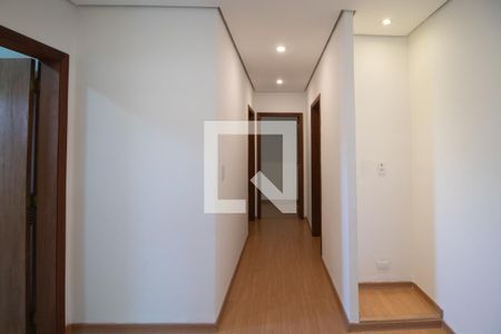 Corredor de casa para alugar com 5 quartos, 253m² em Jardim Guapira, São Paulo