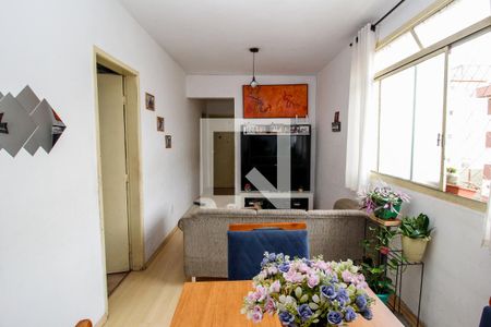 Sala  de apartamento à venda com 2 quartos, 68m² em Sagrada Família, Belo Horizonte