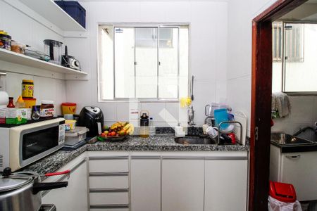 Cozinha  de apartamento à venda com 2 quartos, 68m² em Sagrada Família, Belo Horizonte