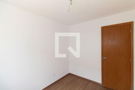 Quarto 1 de apartamento para alugar com 2 quartos, 40m² em Inhoaíba, Rio de Janeiro