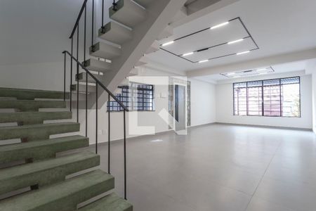 Sala de casa para alugar com 3 quartos, 200m² em Jardim Novo Mundo, São Paulo