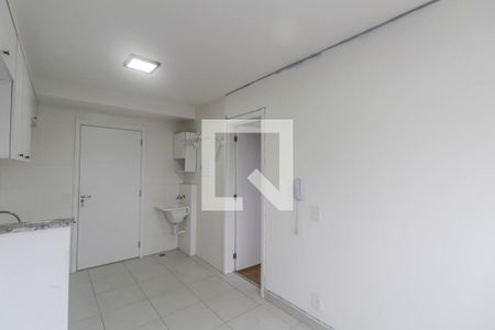 Sala/Cozinha de apartamento para alugar com 1 quarto, 28m² em Vila Ema, São Paulo