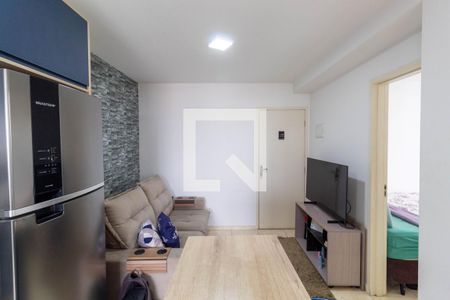 Sala de apartamento para alugar com 2 quartos, 40m² em Vila Nhocuné, São Paulo