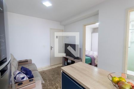 Sala de apartamento para alugar com 2 quartos, 40m² em Vila Nhocuné, São Paulo