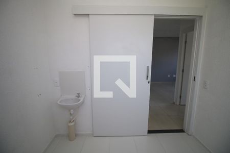 Banheiro de apartamento para alugar com 1 quarto, 43m² em Brás de Pina, Rio de Janeiro