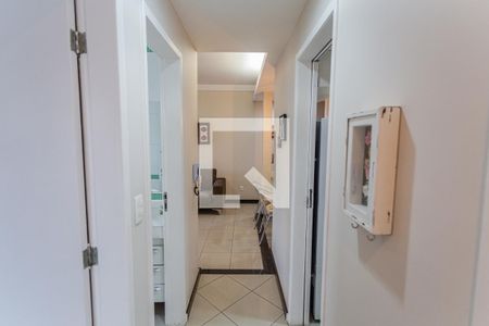 Corredor de apartamento para alugar com 2 quartos, 70m² em Santo Antônio, Belo Horizonte