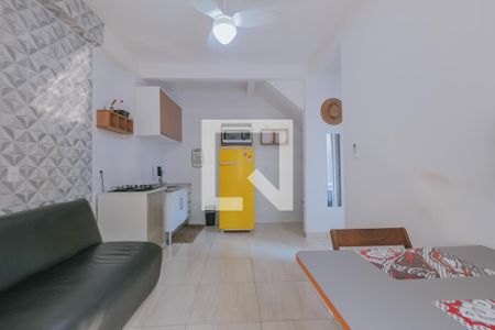 Sala de casa para alugar com 1 quarto, 33m² em Stella Maris, Salvador