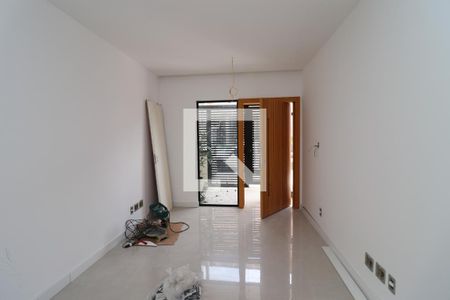 Sala de casa à venda com 3 quartos, 250m² em Jardim Guanabara, Rio de Janeiro