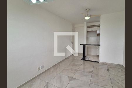 Sala de apartamento à venda com 3 quartos, 50m² em Vargem Pequena, Rio de Janeiro