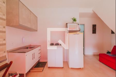 Sala/Cozinha  de casa para alugar com 1 quarto, 25m² em Stella Maris, Salvador